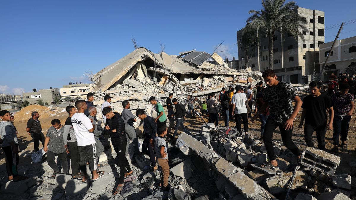 Bedna s humanitární pomocí zabila nejméně pět Palestinců. Neotevřel se padák